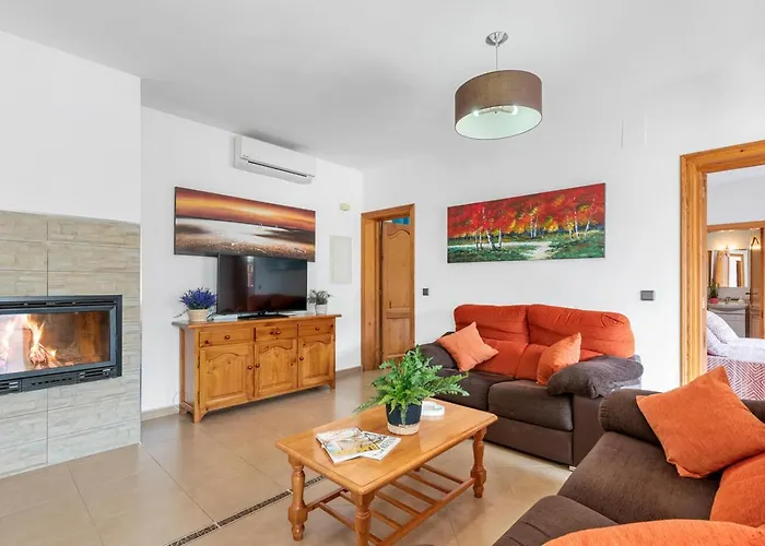 Mercedes - Plusholidays Villa *